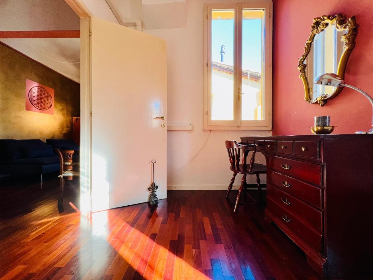 House Of Chariot - In The Heart Of Bologna Apartment Екстериор снимка