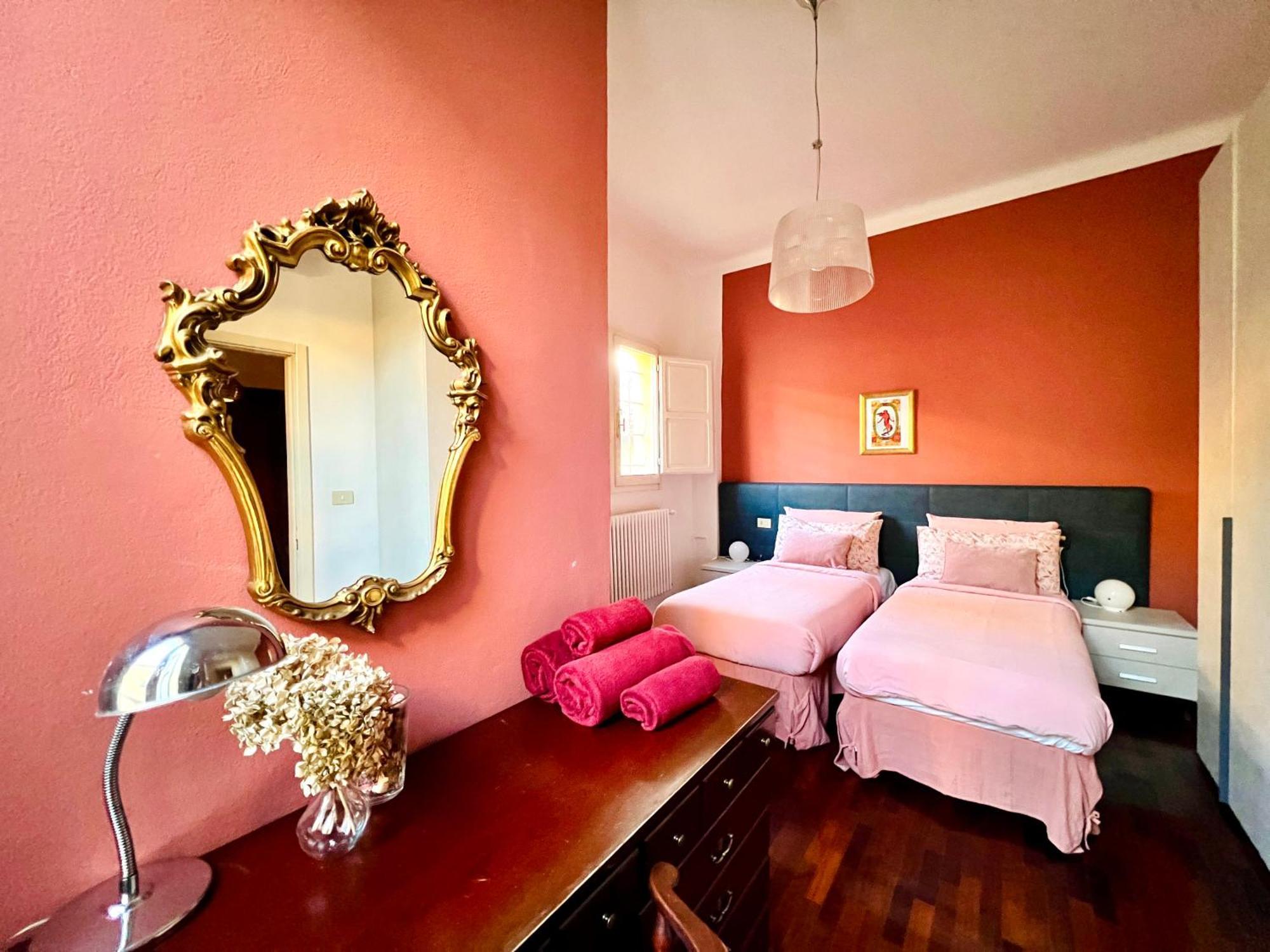 House Of Chariot - In The Heart Of Bologna Apartment Екстериор снимка
